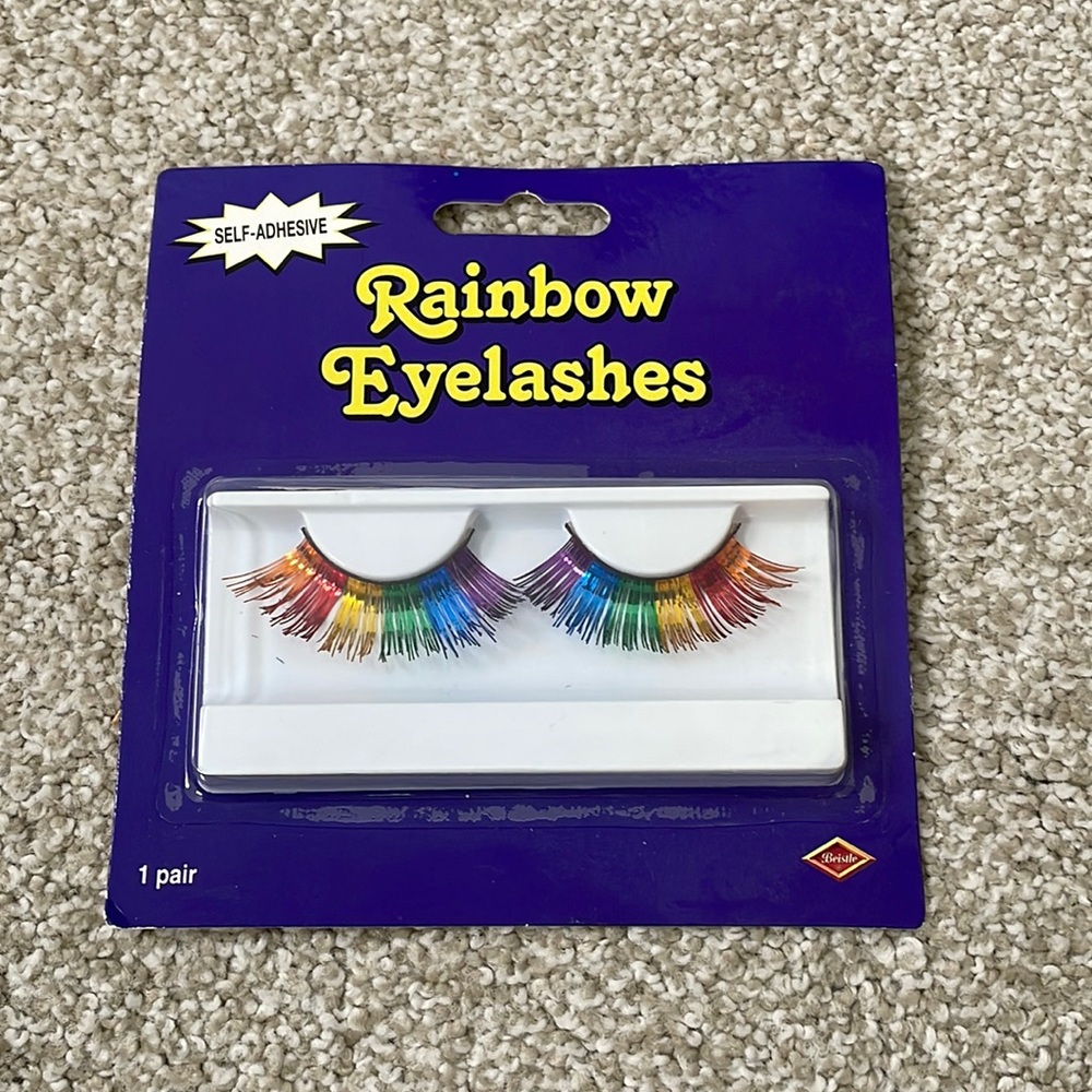 Rainbow Eyelashes~ MAKE A BUNDLE & ADD AN 1 ITEM THAT HAS A 🌈 in title for free